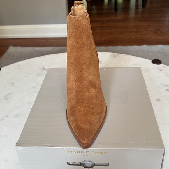 COPY - Marc Fisher Gadri suede bootie, natural, size 8.5 - Picture 2 of 2